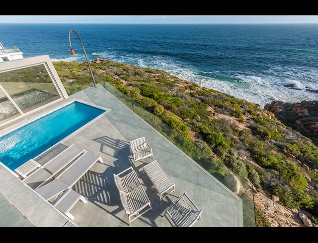 4 BEDROOM HOUSE FOR SALE IN PINNACLE POINT GOLF ESTATE